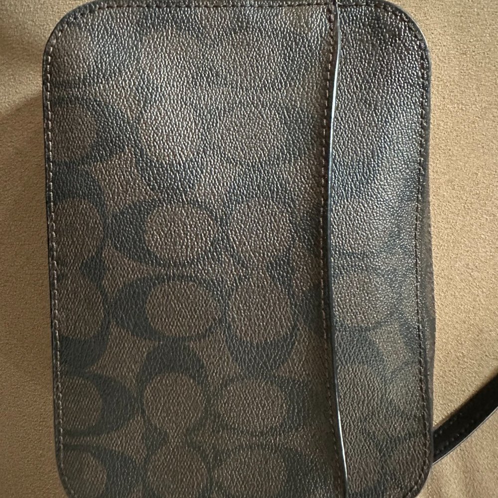 Coach purse and lanyard - Picture 3 of 6